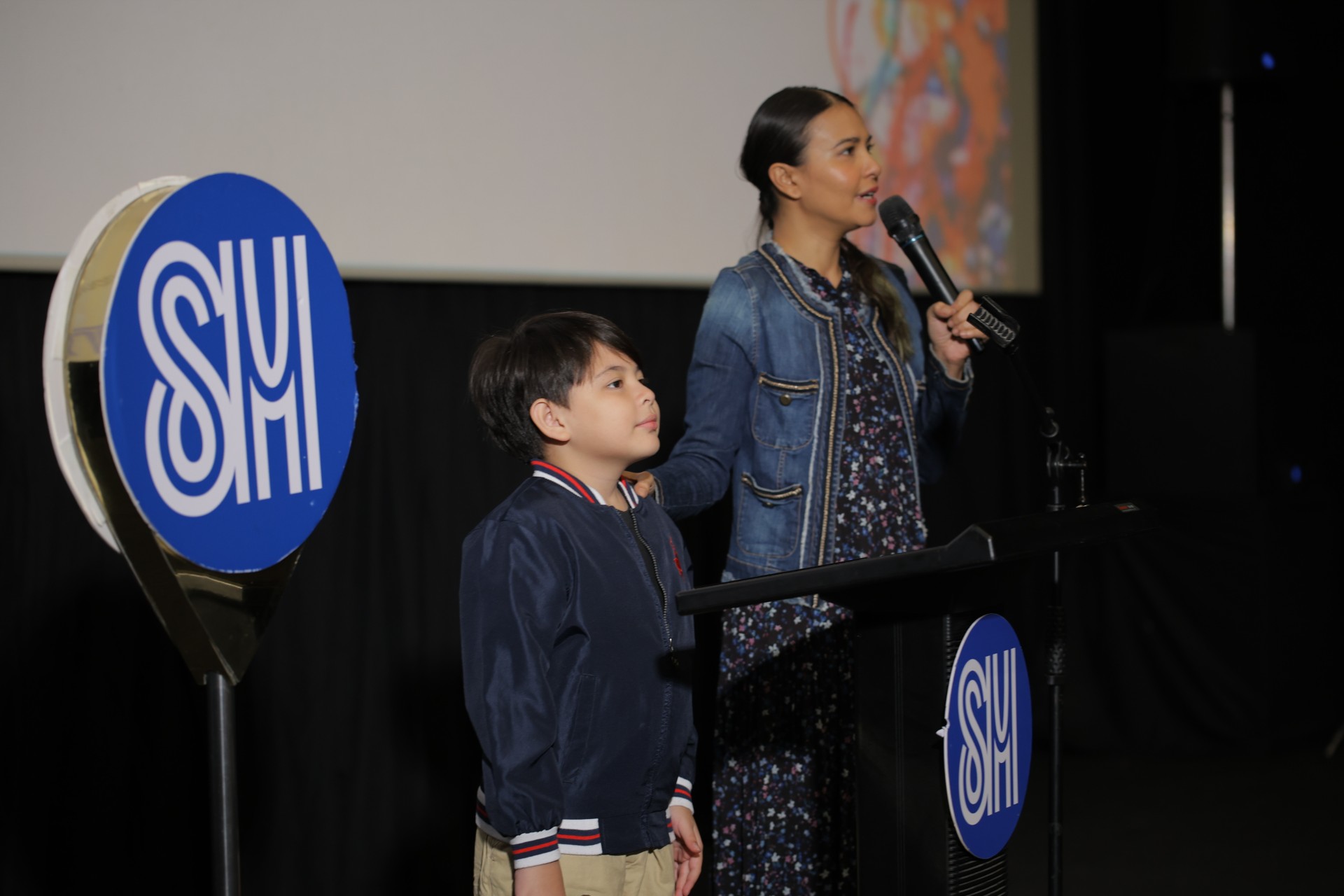 thumbnail_3 “Firefly” stars Alessandra De Rossi (right) and Euwenn Mikaell (left) grace the sensory-friendly screening at SM