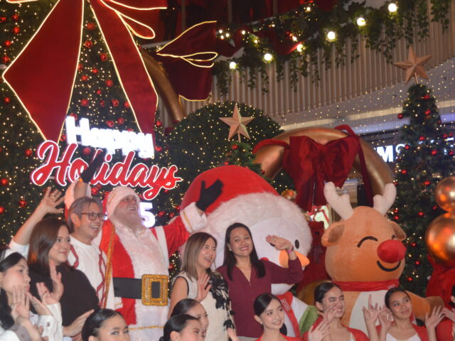 SM City Baguio welcomes the season with dazzling Christmas launch