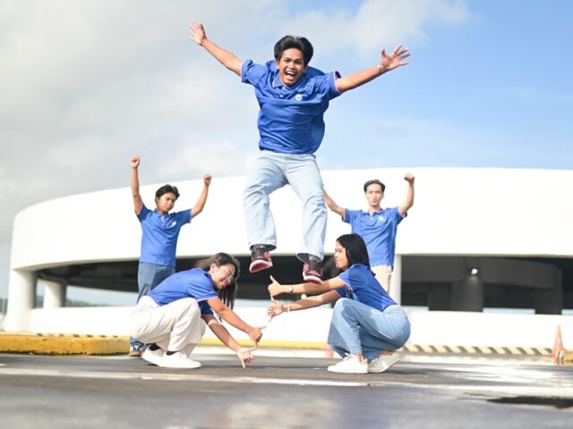 SM Foundation scholars continue giving back beyond graduation