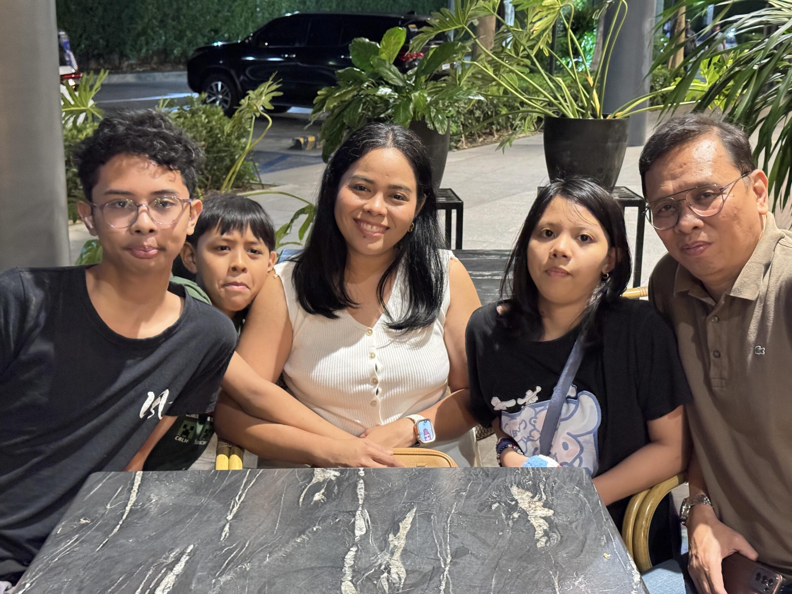 Ning Llorin and kids