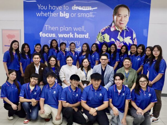 SM Foundation awards 27 scholarships to Baguio students