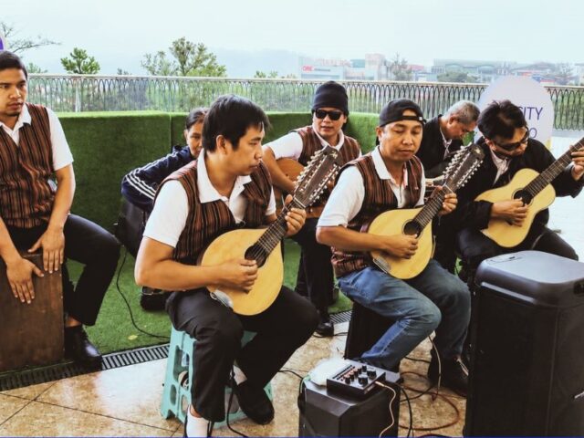 Blind musicians take center stage at SM City Baguio
