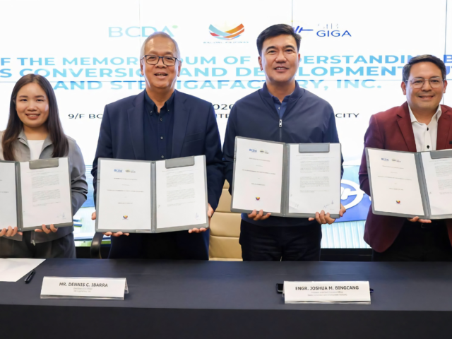 BCDA, StB GigaFactory sign clean energy pact