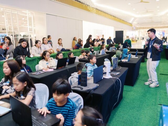 SM City Baguio promotes AI literacy across generations