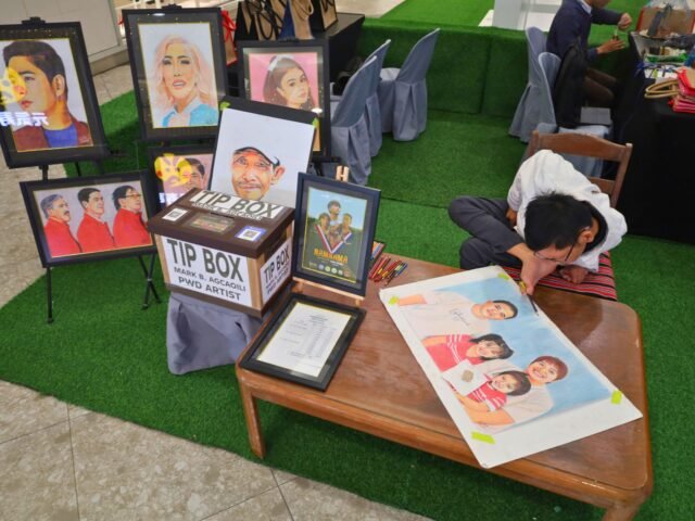 Mark Agcaoile’s foot-drawn portraits go on display in Baguio